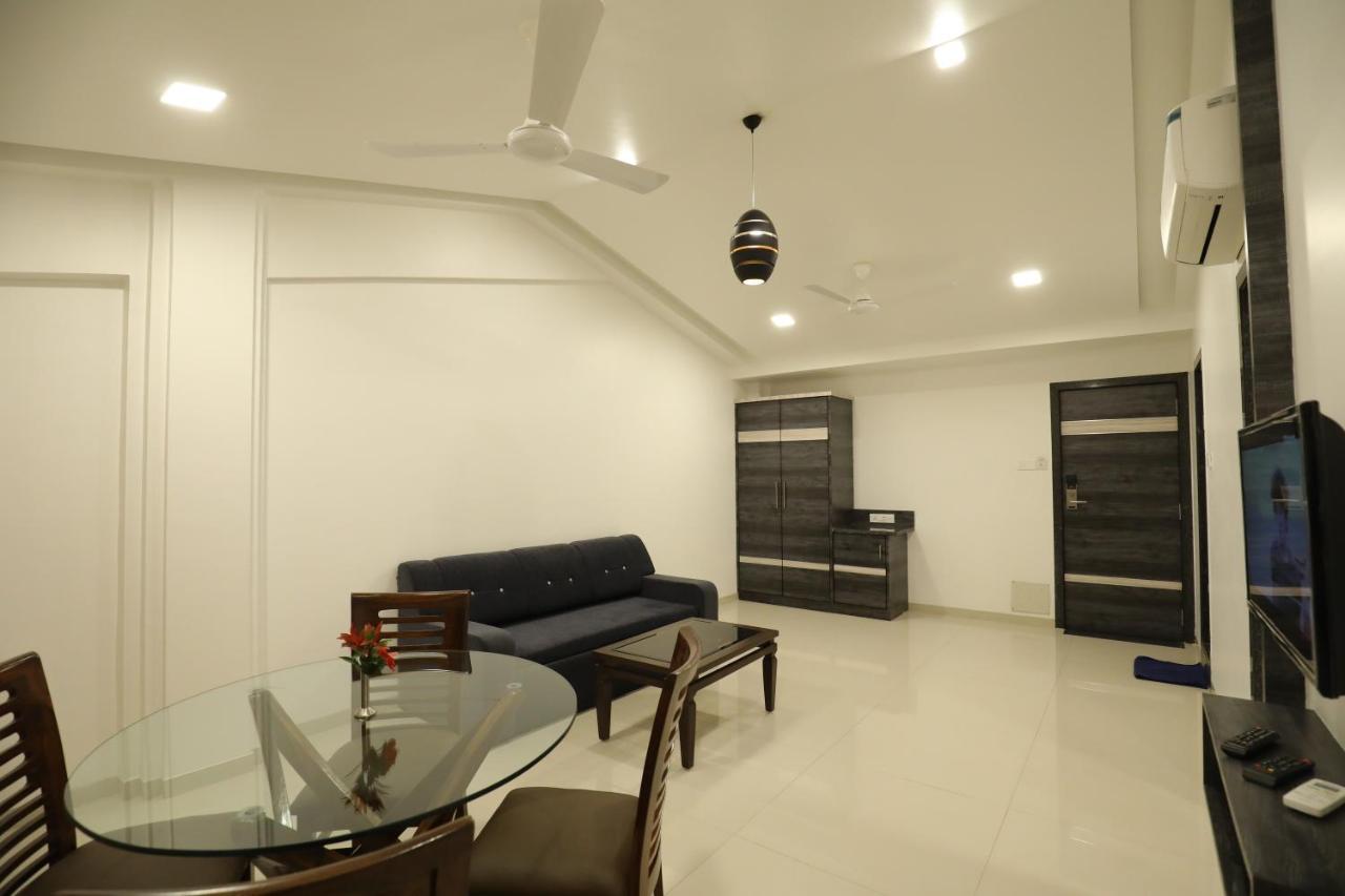 Imperial Grande Resort Lonavala Extérieur photo