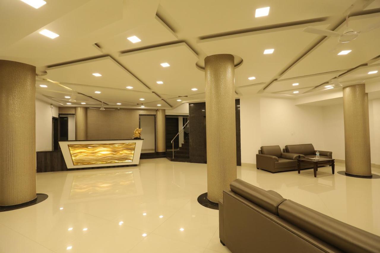 Imperial Grande Resort Lonavala Extérieur photo