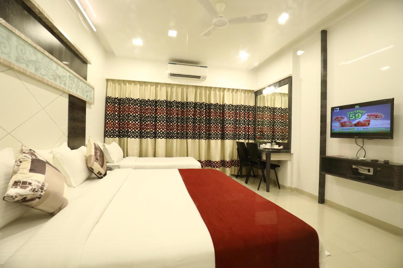 Imperial Grande Resort Lonavala Extérieur photo